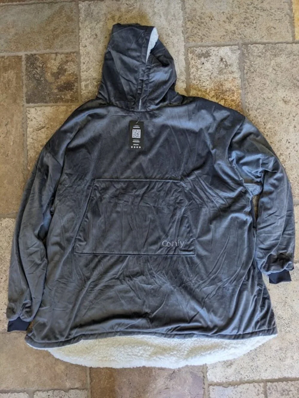 BRAND NEW THE COMFY Original Wearable Blanket IN CHARCOAL